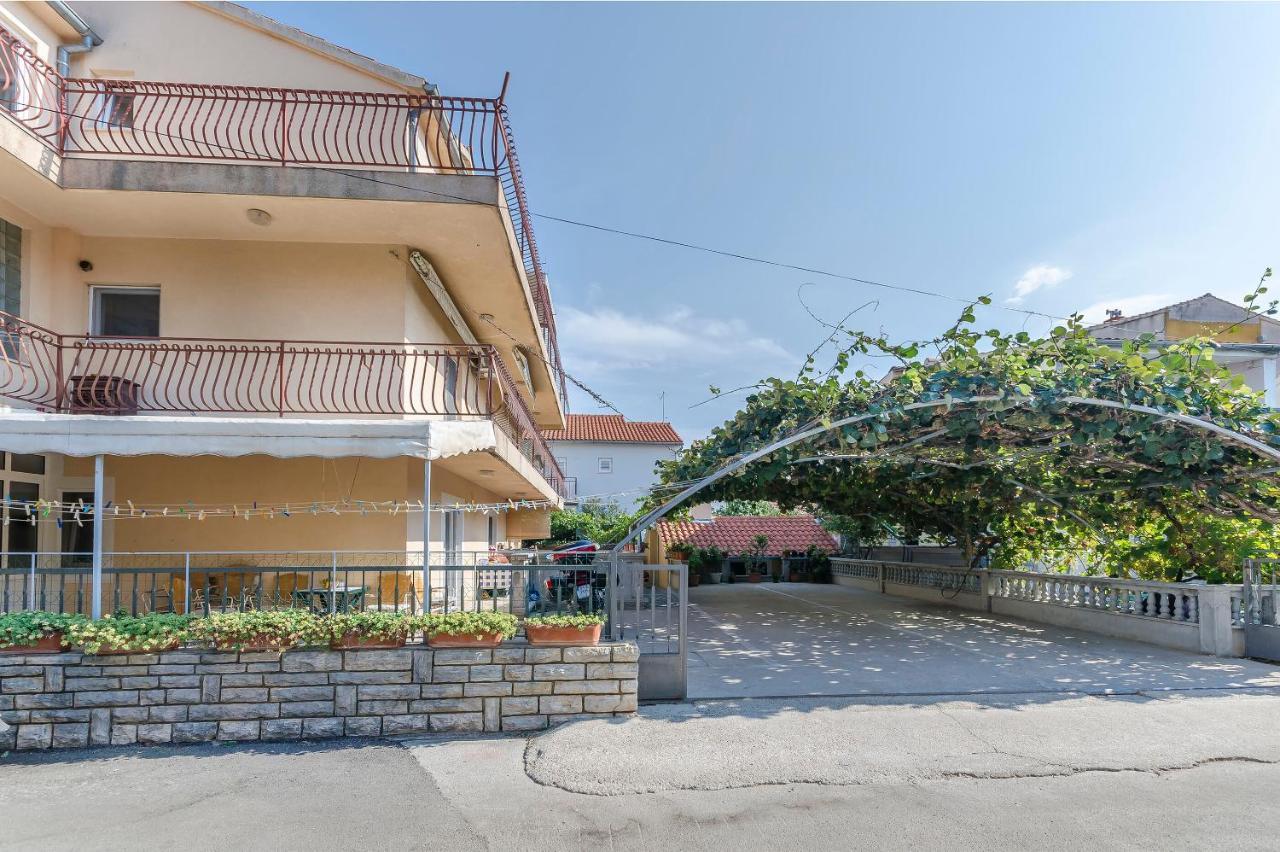 Apartments Mira I Vodice Exterior photo